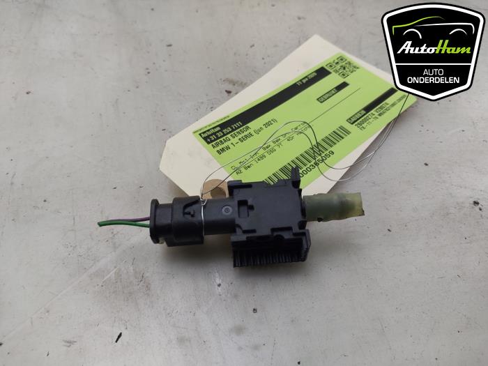 Begagnade Airbagsensor BMW 1 serie (F40) 118i 1.5 TwinPower 12V Pris € 50,00 Marginaltabell erbjuds av AutoHam