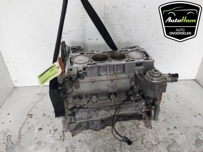 Used Engine crankcase Opel Speedster 2.2 16V Price € 450,00 Margin scheme offered by AutoHam