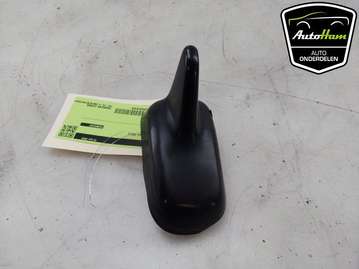Używane Antena Skoda Superb Combi (3V5) 1.4 TSI iV 16V Cena € 30,00 Procedura marży oferowane przez AutoHam