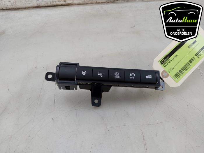 Używane Przelacznik Nissan Ariya (FE0) 87/91 kWh Cena € 95,00 Procedura marży oferowane przez AutoHam