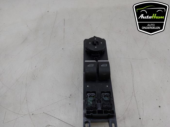 Usados Interruptor de ventanilla eléctrica Ford Fiesta 6 (JA8) 1.0 EcoBoost 12V 100 Precio € 20,00 Norma de margen ofrecido por AutoHam