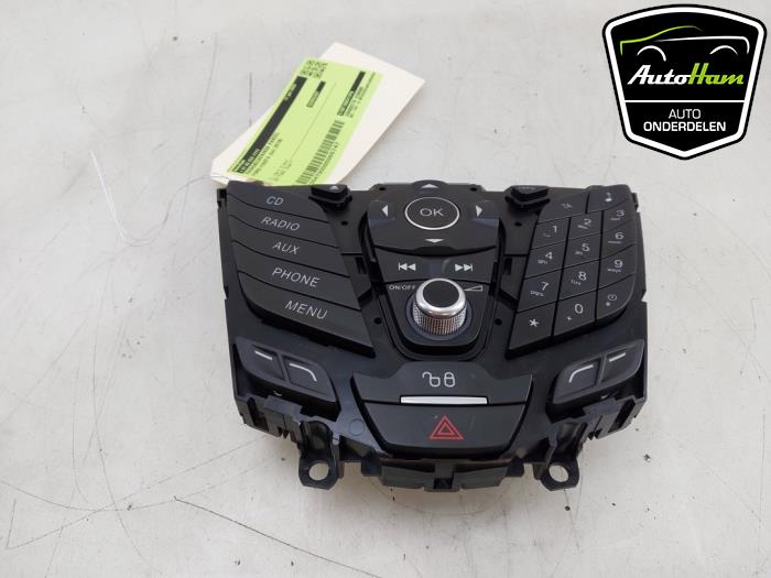 Używane Panel obslugi radia Ford Fiesta 6 (JA8) 1.0 EcoBoost 12V 100 Cena € 20,00 Procedura marży oferowane przez AutoHam
