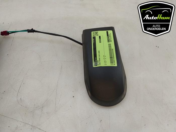 Używane Antena Ford Transit Custom 2.0 EcoBlue 170 Cena € 30,25 Z VAT oferowane przez AutoHam