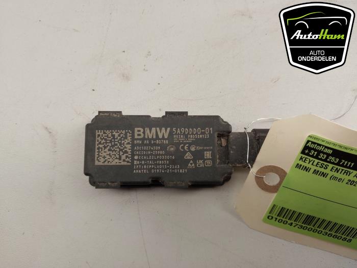 Używane Keyless Entry-Antena Mini Mini (F65/F66) 1.5 12V Cooper C 3-Drs. Cena € 15,00 Procedura marży oferowane przez AutoHam