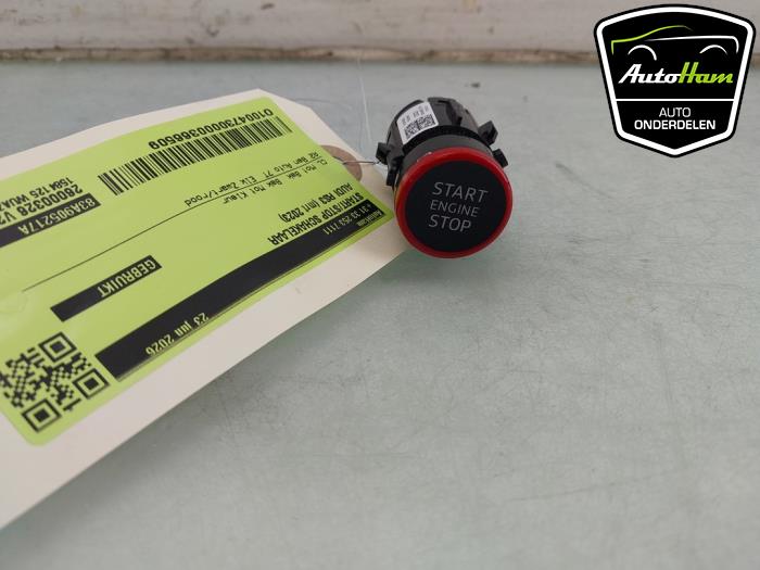 Używane Przelacznik Start/Stop Audi RS 3 Sportback (8YA) 2.5 TFSI 20V Quattro Cena € 25,00 Procedura marży oferowane przez AutoHam