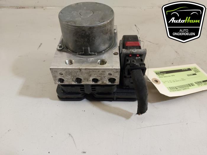 Used ABS pump Skoda Scala 1.0 TSI 115 Price € 250,00 Margin scheme offered by AutoHam