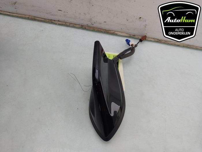Używane Antena Nissan Juke (F16) 1.6 Hybrid 16V Cena € 40,00 Procedura marży oferowane przez AutoHam