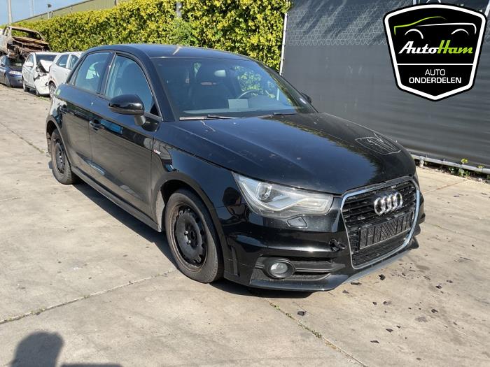 Używane Zderzak przedni Audi A1 Sportback (8XA/8XF) 1.4 TFSI 16V 122 Cena € 2.250,00 Procedura marży oferowane przez AutoHam