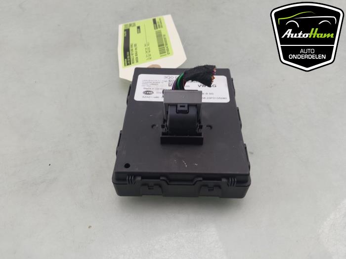 Używane Modul keyless vehicle Skoda Scala 1.5 TSI Cena € 50,00 Procedura marży oferowane przez AutoHam