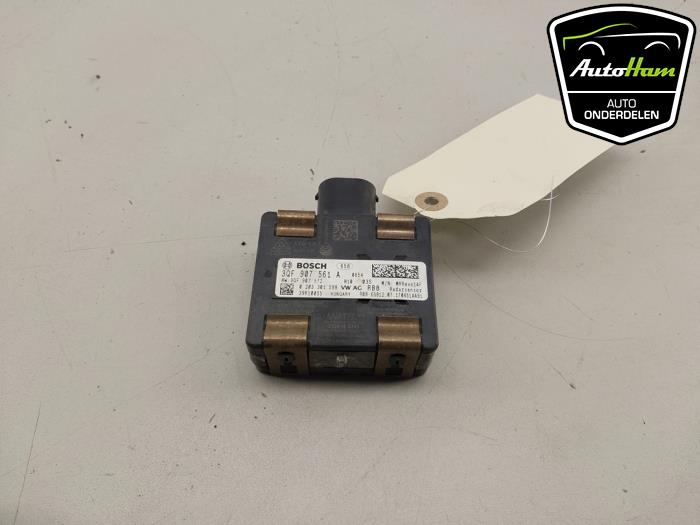 Begagnade Radarsensor Skoda Octavia Combi (5EAC) 1.0 TSI 12V Pris € 195,00 Marginaltabell erbjuds av AutoHam