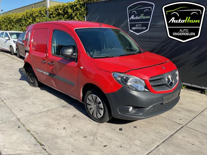 Używane Przód kompletny Mercedes Citan (415.6) 1.5 108 CDI Euro 6 Cena € 2.117,50 Z VAT oferowane przez AutoHam