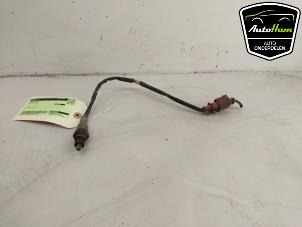 Lambda probe from a Volkswagen Polo V (6R) 1.2 TSI 16V BlueMotion Technology 2015