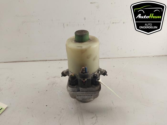 Used Power steering pump Volkswagen Polo V (6R) 1.2 TDI 12V BlueMotion Price € 75,00 Margin scheme offered by AutoHam