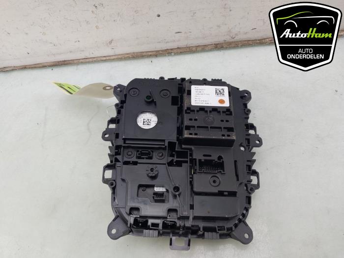 Używane Przycisk I-Drive BMW X5 (G05) xDrive50e 3.0 24V Cena € 595,00 Procedura marży oferowane przez AutoHam