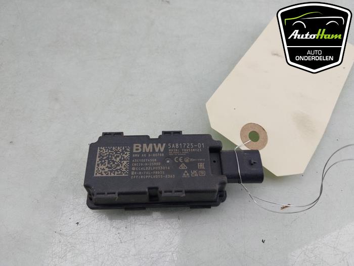 Używane Keyless Entry-Antena BMW X5 (G05) xDrive50e 3.0 24V Cena € 15,00 Procedura marży oferowane przez AutoHam