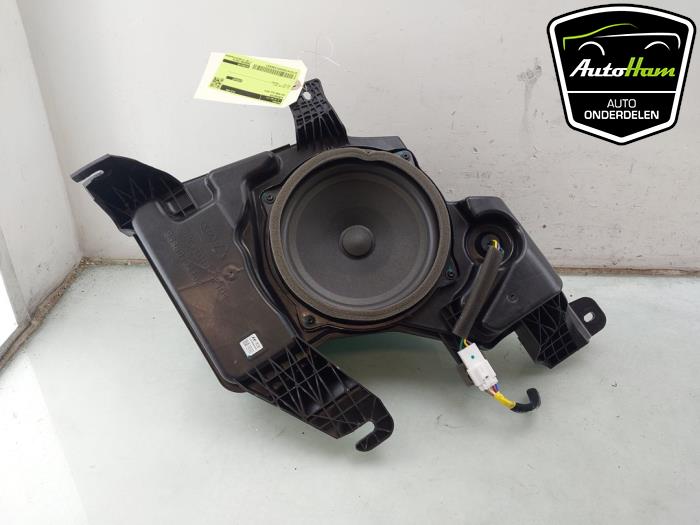 Używane Subwoofer Kia Niro I (DE) E-Niro 64 kWh Cena € 150,00 Procedura marży oferowane przez AutoHam