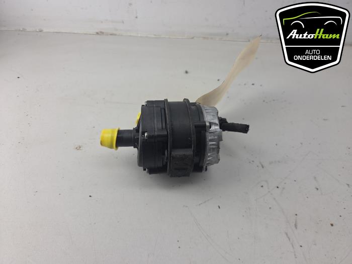 Begagnade Extra vattenpump Mercedes Citan (420.6) eCitan Pris € 139,15 Inklusive moms erbjuds av AutoHam