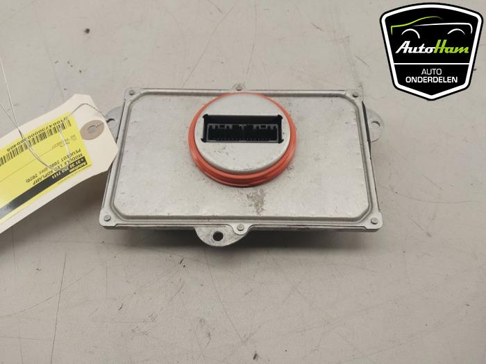 Używane Modułowy reflektor LED Peugeot 2008 (UD/UK/UR/US/UX) e-2008 50 kWh Cena € 35,00 Procedura marży oferowane przez AutoHam