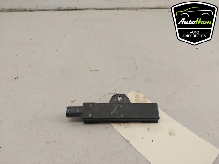 Używane Keyless Entry-Antena BMW 3 serie Touring (G21) 318i 2.0 TwinPower Turbo 16V Cena € 25,00 Procedura marży oferowane przez AutoHam