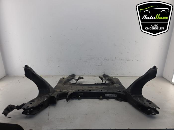 Begagnade Underram BMW 1 serie (F40) 118i 1.5 TwinPower 12V Pris € 125,00 Marginaltabell erbjuds av AutoHam