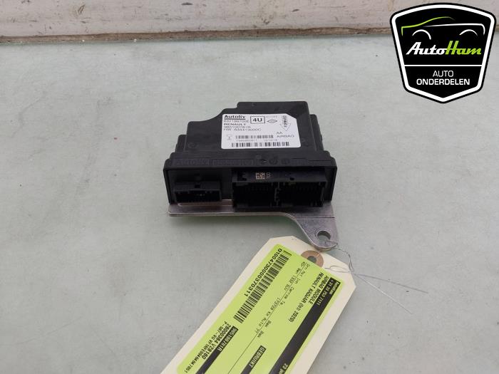 Begagnade Airbagmodul Renault Kadjar (RFEH) 1.3 TCE 140 FAP 16V Pris € 45,00 Marginaltabell erbjuds av AutoHam