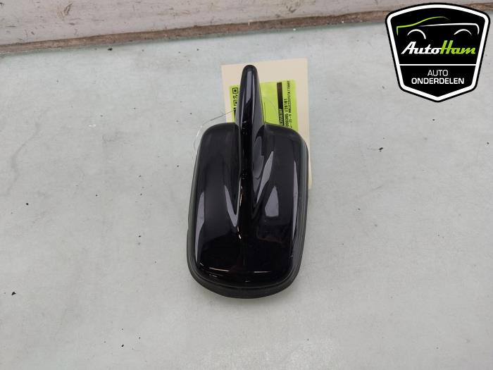 Używane Antena Audi A3 Sportback (8YA) 1.5 40 TFSIe 16V Cena € 50,00 Procedura marży oferowane przez AutoHam