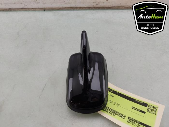Używane Antena Audi A3 Sportback (8YA) 1.5 45 TFSIe 16V Cena € 50,00 Procedura marży oferowane przez AutoHam