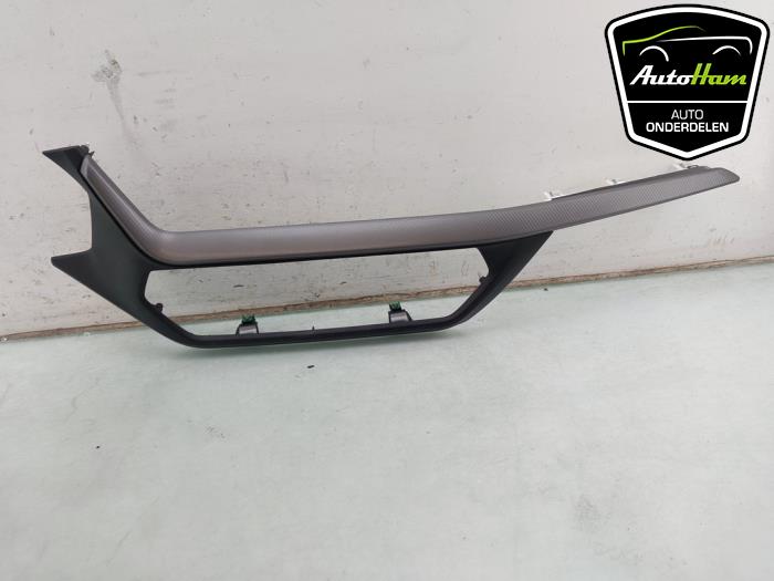 Begagnade Dekorstripe BMW 1 serie (F40) 118i 1.5 TwinPower 12V Pris € 75,00 Marginaltabell erbjuds av AutoHam