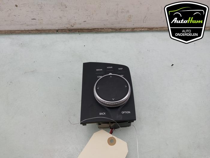 Używane Przycisk I-Drive BMW 1 serie (F40) 118i 1.5 TwinPower 12V Cena € 150,00 Procedura marży oferowane przez AutoHam