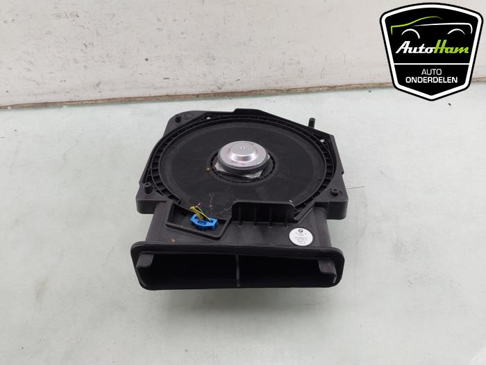 Używane Glosnik BMW 1 serie (F40) 118i 1.5 TwinPower 12V Cena € 35,00 Procedura marży oferowane przez AutoHam