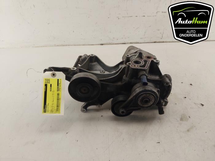 Gebrauchte Ölfiltergehäuse Audi A4 Avant (B8) 1.8 TFSI 16V Preis € 50,00 Margenregelung angeboten von AutoHam