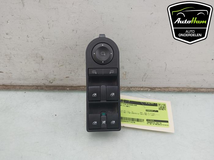 Usados Interruptor de ventanilla eléctrica Opel Astra H Twin Top (L67) 1.8 16V Precio € 40,00 Norma de margen ofrecido por AutoHam
