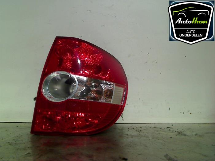 Taillight, right from a Volkswagen Fox (5Z) 1.2 2008