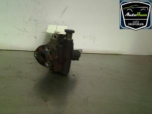 Used Power steering pump Volkswagen Polo III (6N1) 1.9 D Price € 35,00 Margin scheme offered by AutoHam