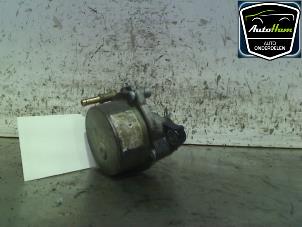 Usados Bomba de vacío de servofreno Opel Combo (Corsa C) 1.3 CDTI 16V Precio € 40,00 Norma de margen ofrecido por AutoHam