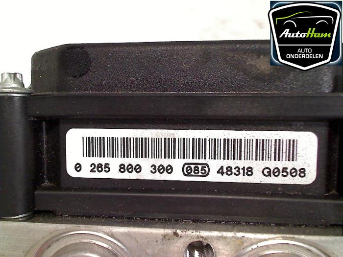ABS pump from a Renault Megane II Grandtour (KM) 1.9 dCi 115 2004