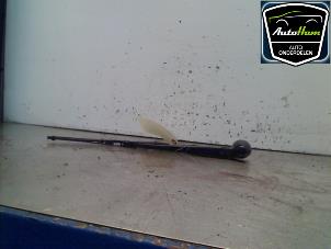Used Rear wiper arm Audi A3 (8L1) 1.6 Price € 5,00 Margin scheme offered by AutoHam