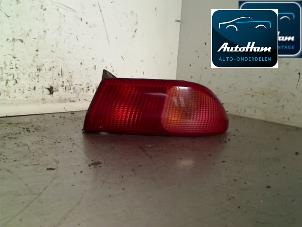 Używane Tylne swiatlo pozycyjne prawe Alfa Romeo 156 (932) 2.0 Twin Spark 16V Cena € 15,00 Procedura marży oferowane przez AutoHam
