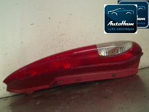 Usados Luz trasera derecha Chevrolet Tacuma 1.8 Pure,SE,SX Precio € 20,00 Norma de margen ofrecido por AutoHam