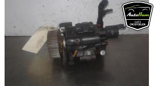 Used Mechanical fuel pump Renault Clio III (BR/CR) 1.5 dCi 105 Price € 75,00 Margin scheme offered by AutoHam