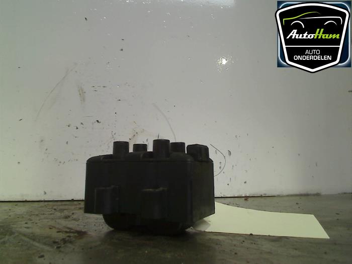 Ignition coil from a Renault Twingo (C06) 1.2 1996
