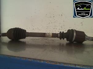 Used Front drive shaft, left Renault Megane II Grandtour (KM) 1.5 dCi 105 Price € 25,00 Margin scheme offered by AutoHam