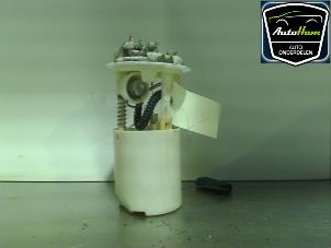 Usados Bomba de gasolina Peugeot 206 (2A/C/H/J/S) 1.4 XR,XS,XT,Gentry Precio € 35,00 Norma de margen ofrecido por AutoHam