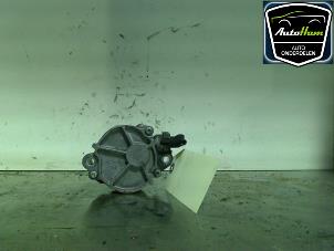 Usados Bomba de vacío de servofreno Ford Focus 2 1.6 TDCi 16V 90 Precio € 25,00 Norma de margen ofrecido por AutoHam