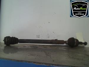 Used Front drive shaft, right Volkswagen Bora (1J2) 1.6 Price € 35,00 Margin scheme offered by AutoHam