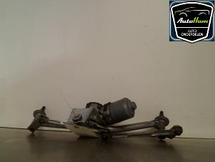 Used Wiper motor + mechanism Peugeot 206+ (2L/M) 1.1 XR,XS Price € 30,00 Margin scheme offered by AutoHam