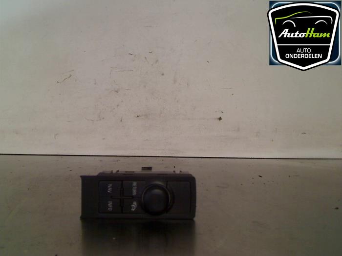 Begagnade Radiokontrollpanel Audi A3 Sportback (8PA) 1.9 TDI Pris € 15,00 Marginaltabell erbjuds av AutoHam
