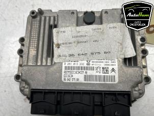 Engine management computer from a Citroën C4 Berline (LC) 1.6 HDi 16V 2007