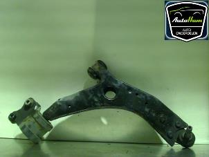 Usagé Bras de suspension avant droit Ford Focus C-Max 1.6 TDCi 16V Prix € 30,00 Règlement à la marge proposé par AutoHam