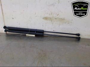 Used Set of tailgate gas struts Peugeot 207/207+ (WA/WC/WM) 1.4 HDi Price € 15,00 Margin scheme offered by AutoHam